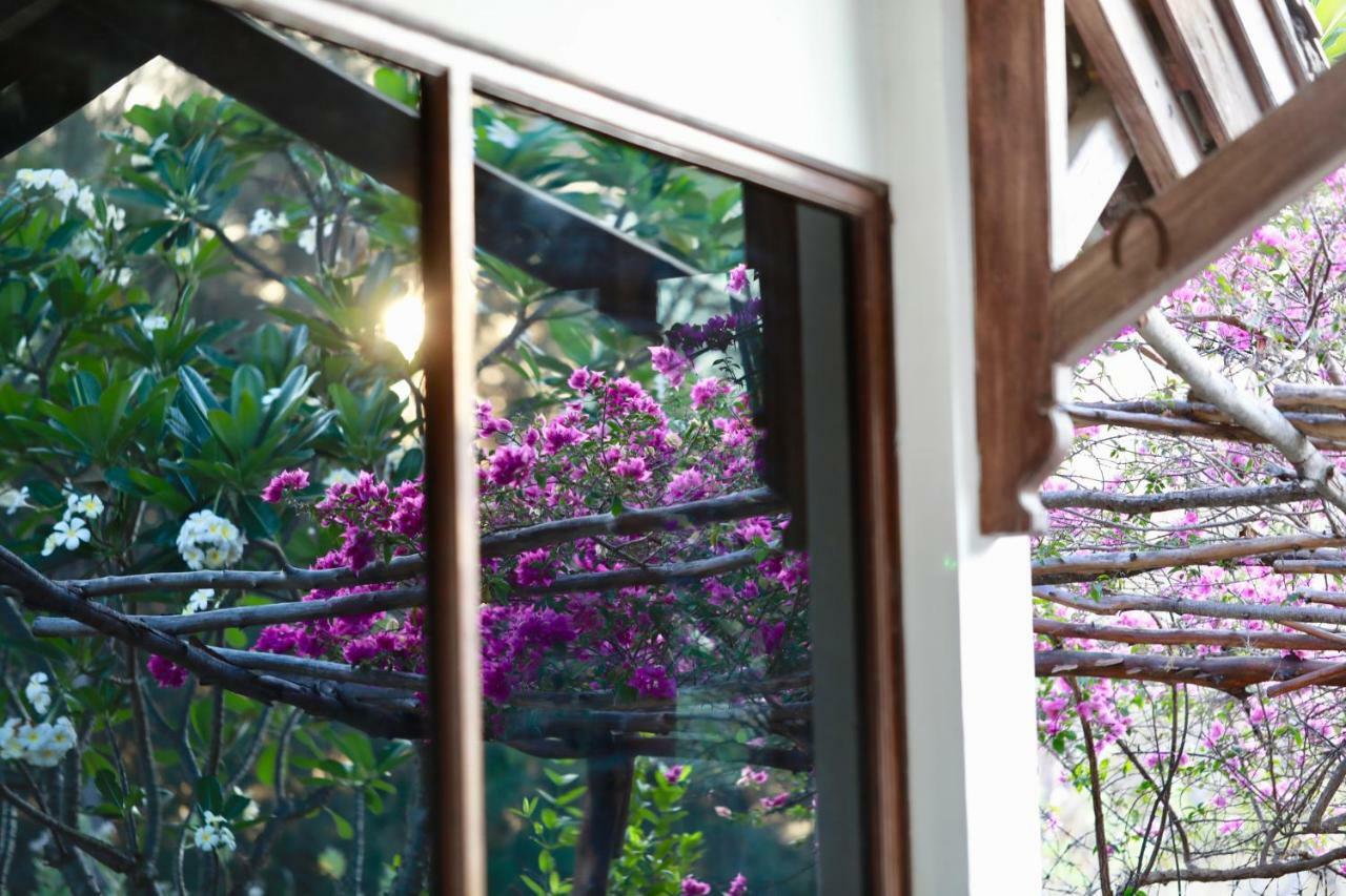Villa Sunset Beach Gili Trawangan Eksteriør bilde